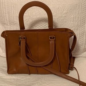 Universal Thread Bag with tassel detail